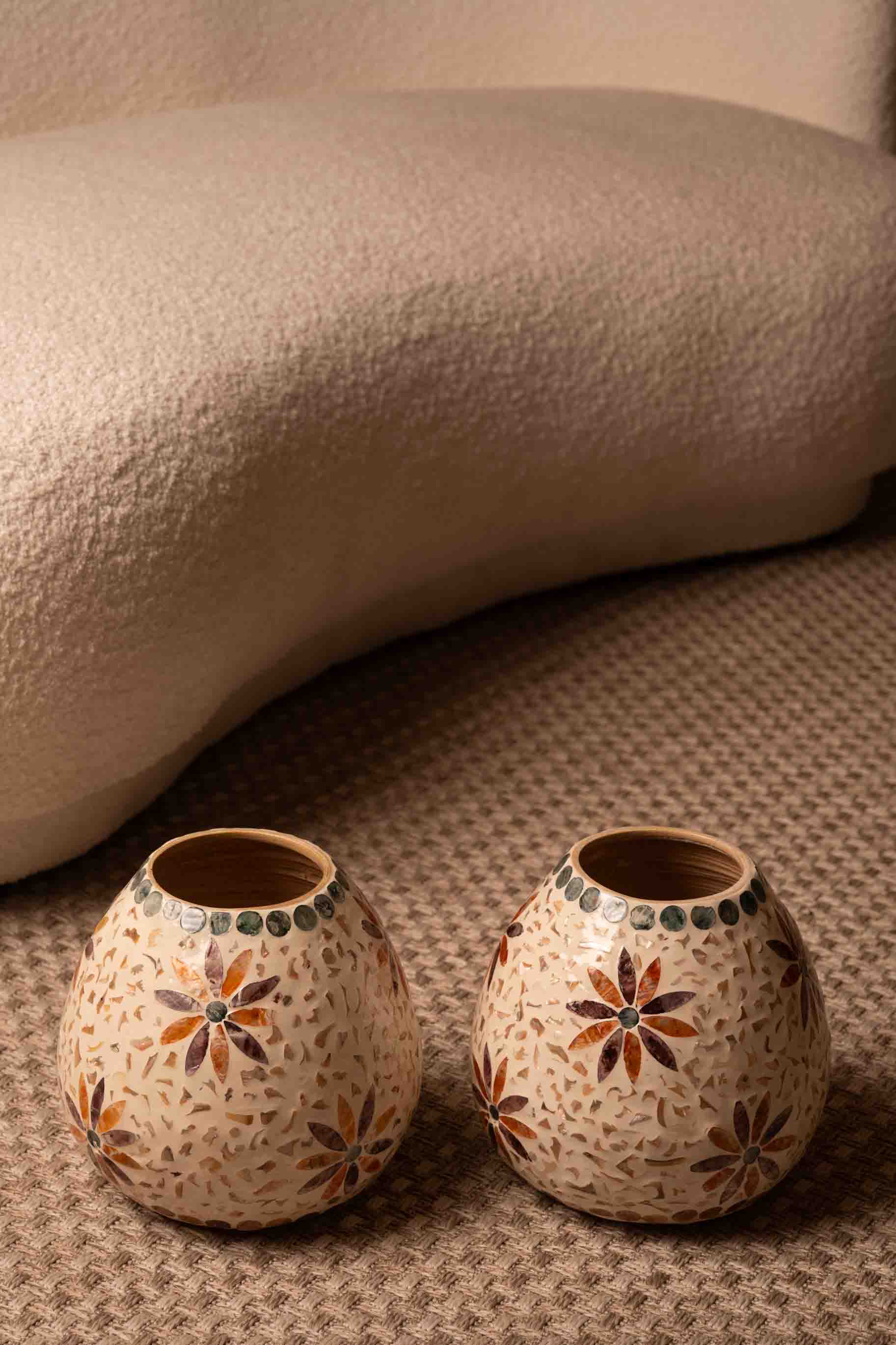 Vaso em Bamboo e Mosaico de Capiz