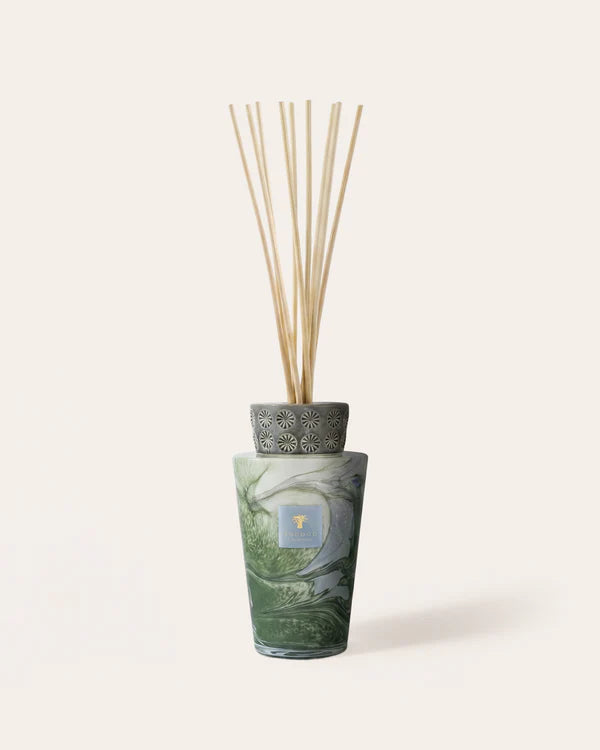 Totem Leaves Marius